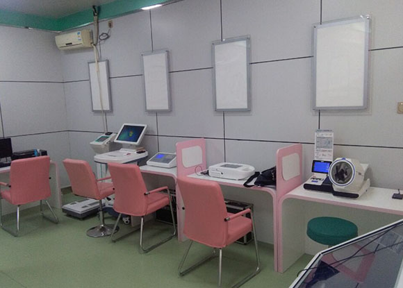 宝鸡市人大代表参观健康一体机 宝鸡市人大代表参观健康一体机